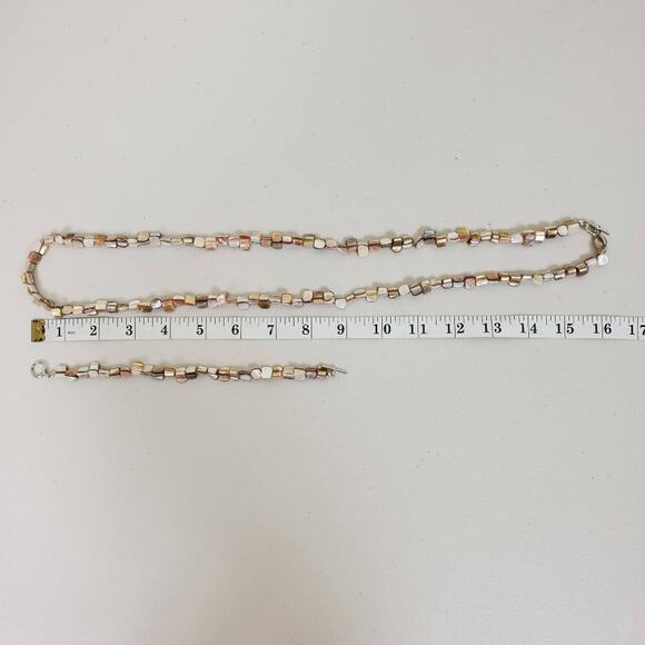 Vintage Mother of Pearl Necklace and Bracelet Set Handcrafted One Size - Picture 7 of 11